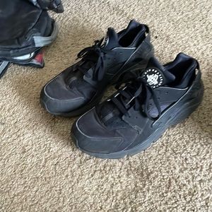 Nike huarache shoes size 11